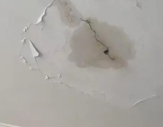 沿滩阳台漏水维修公司分享下屋面防水工程质量问题原因分析